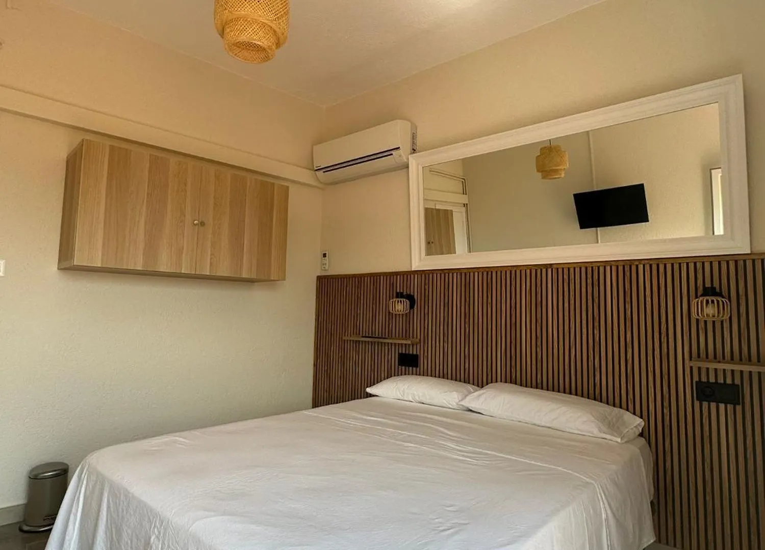 Hostal Restaurant Casa Comaulis La Vajol